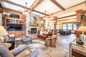 Into the Wild Lodge